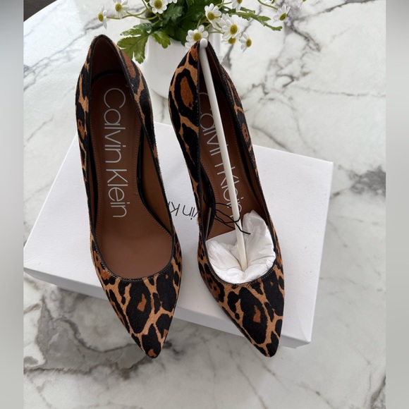 NWB Calvin Klein Leopard 🐆 heels - Picture 6 of 6